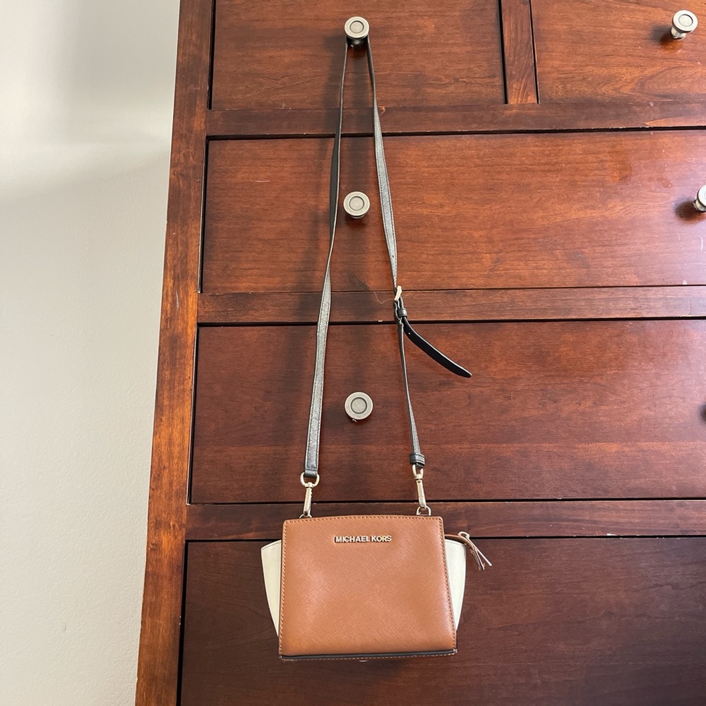 Michael Kors Tri Color Leather Crossbody